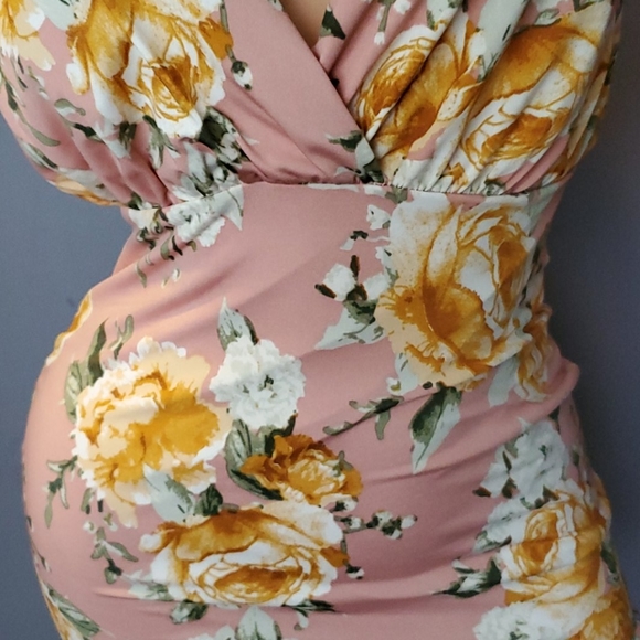 Drop Dead Gorgeous Little Dress. - Picture 5 of 12